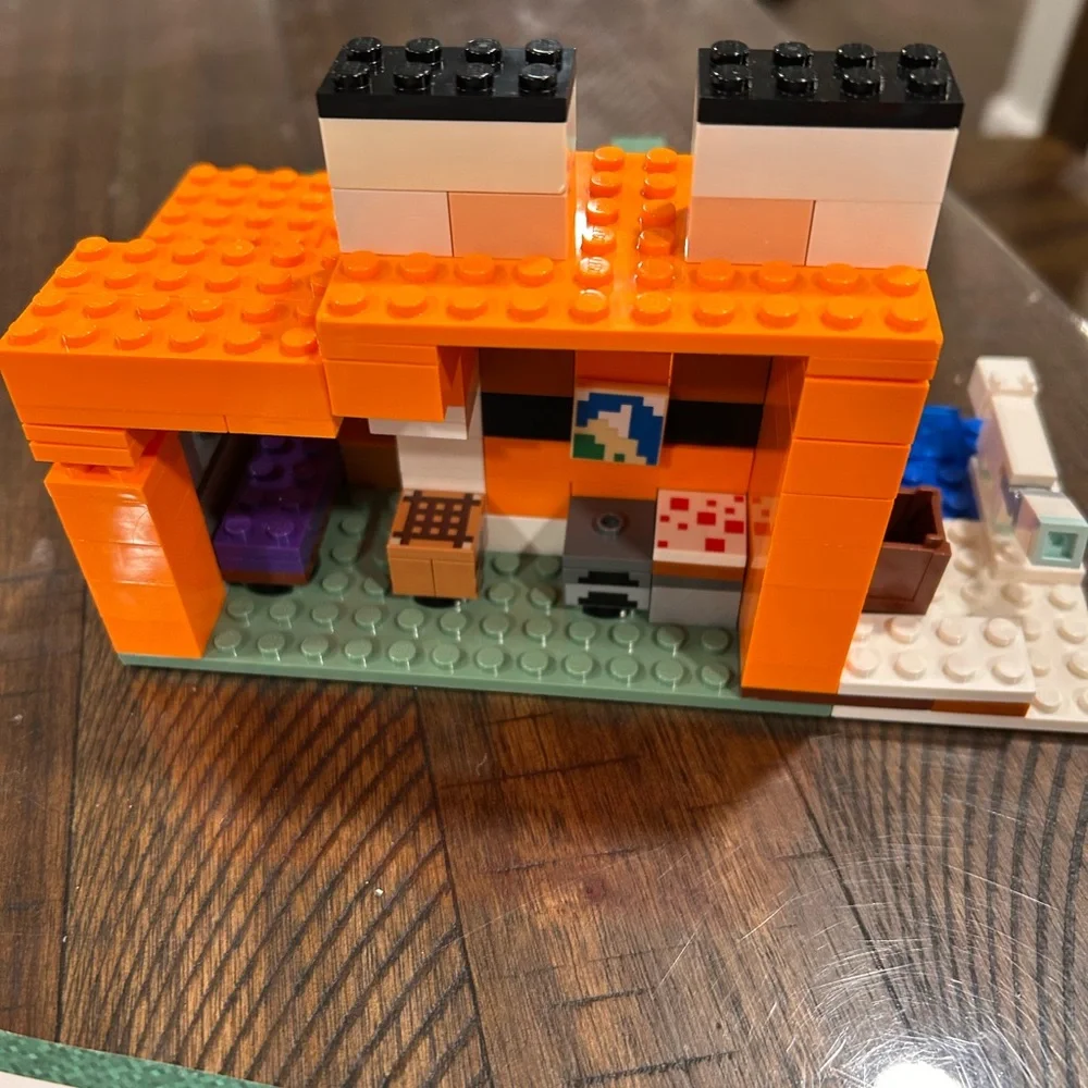 LEGO Minecraft Fox Lodge Set 21178